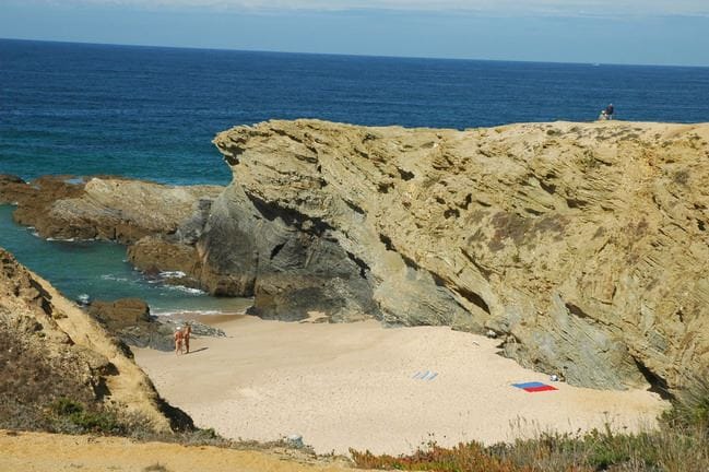 Mass Image Compressor Compressed this image. https://sourceforge.net/projects/icompress/ with Quality:80
